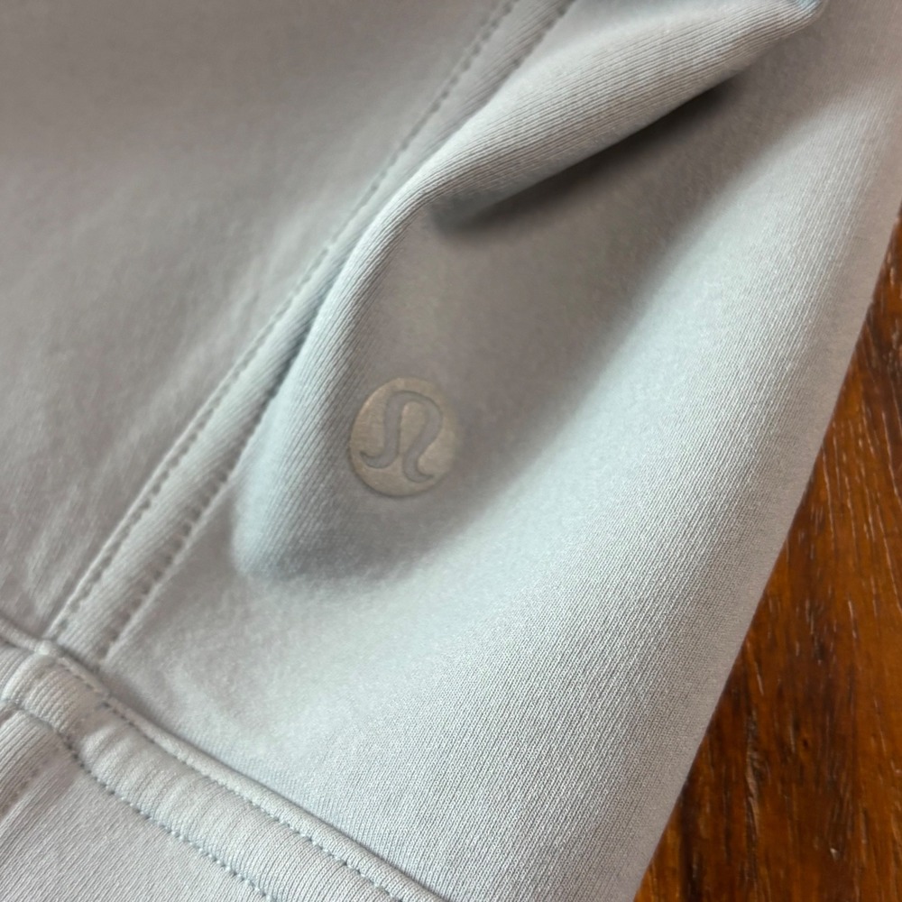 Lululemon Rogue Renegade Zip Up Hoodie Blue Grey Cropped Jacket Size 4 - Picture 7 of 10